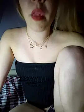 SUSELLAM1 online show from 12.14.24