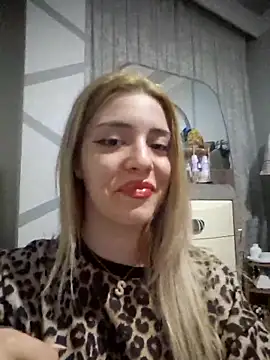 SUSELLAM1 online show from 02.19.25