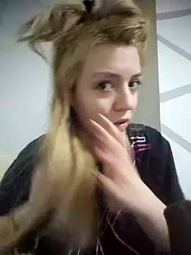 SUSELLAM1 online show from 02.27.25