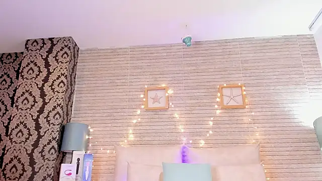 Snapshot of Catalinna_Thompson chatting on 02.02.25 Catalinna Thompson online show from 02.02.25