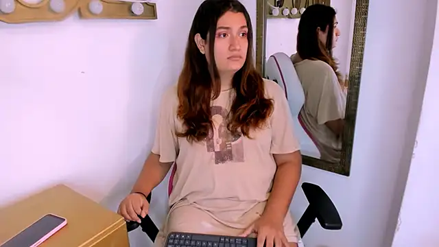 Valery Maravilla  online show from 01.05.25