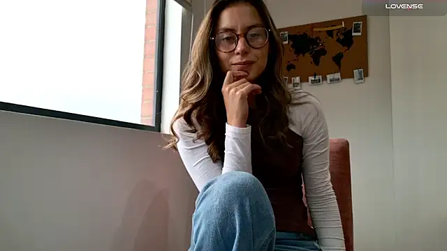 Emmy petit online show from 12.22.25