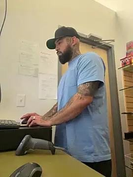 Snapshot of jr91esl chatting on 02.05.25 jr91esl online show from 02.05.25