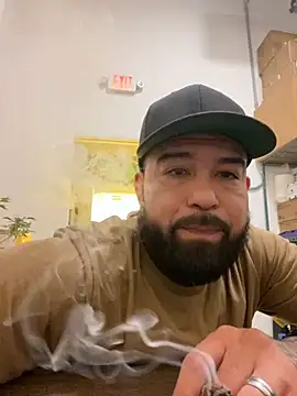 Snapshot of jr91esl chatting on 03.05.25 jr91esl online show from 03.05.25