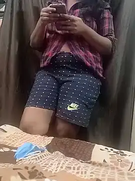 Snapshot of Tamilmayill chatting on 02.20.25 Tamilmayill online show from 02.20.25