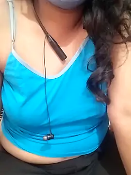 Snapshot of Tamilmayill chatting on 02.21.25 Tamilmayill online show from 02.21.25