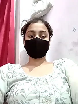 Snapshot of magicmoment00786 chatting on 09.27.25 magicmoment00786 online show from 09.27.25