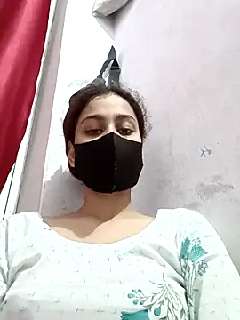 Snapshot of magicmoment00786 chatting on 10.20.25 magicmoment00786 online show from 10.20.25