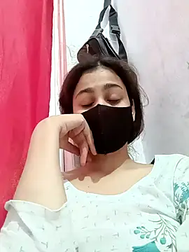 Snapshot of magicmoment00786 chatting on 10.21.25 magicmoment00786 online show from 10.21.25