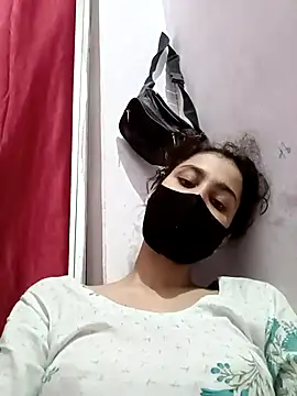 Snapshot of magicmoment00786 chatting on 10.22.25 magicmoment00786 online show from 10.22.25