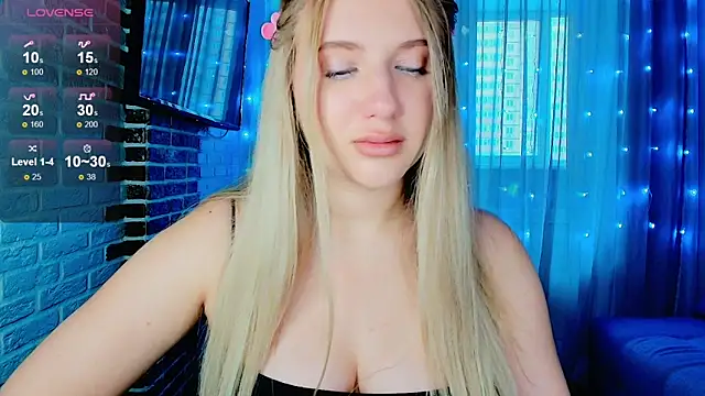 Evacadooo online show from 10.07.25