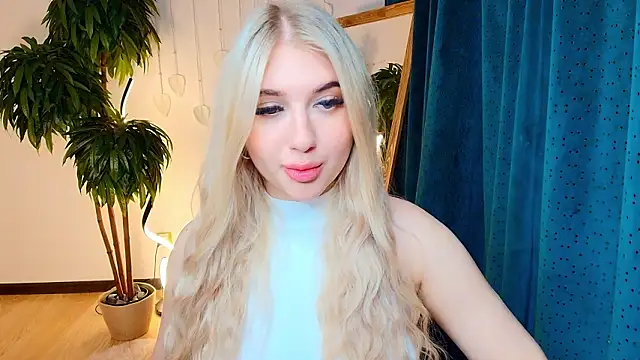 Evacadooo online show from 03.14.26