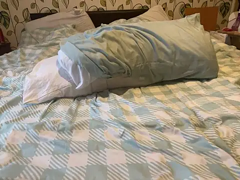 Snapshot of iveedie017 chatting on 12.04.24 iveedie017 online show from 12.04.24