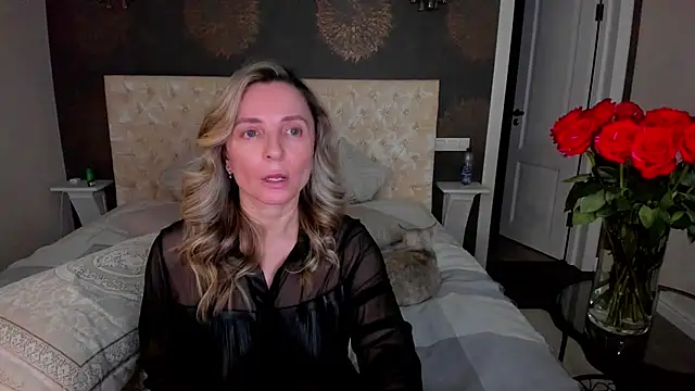 Snapshot of AllisonWilliams chatting on 02.17.25 AllisonWilliams online show from 02.17.25