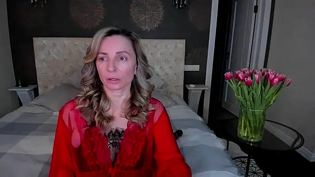 Snapshot of AllisonWilliams chatting on 03.07.25 AllisonWilliams online show from 03.07.25