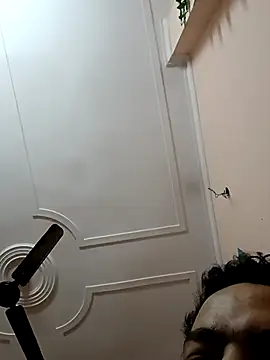 Snapshot of HornysLatika chatting on 12.04.24 HornysLatika online show from 12.04.24