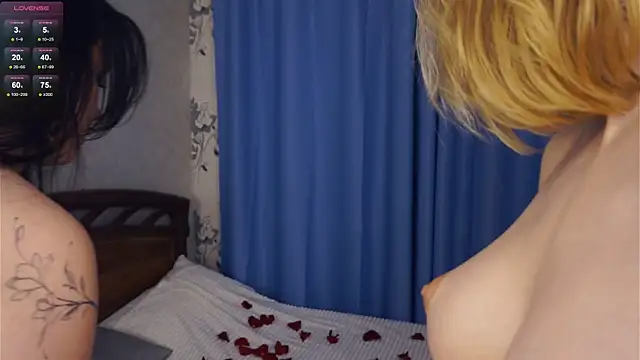 Snapshot of TateDevon chatting on 02.14.25 TateDevon online show from 02.14.25