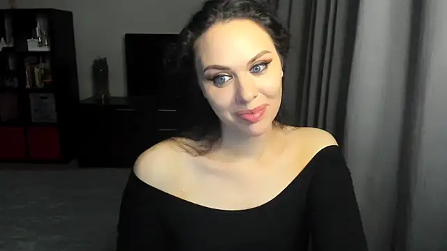 MollyCheiz online show from 12.07.24