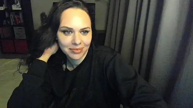 MollyCheiz online show from 02.07.25