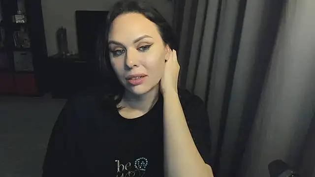 MollyCheiz online show from 09.25.25