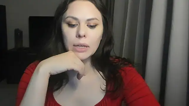 Snapshot of MollyCheiz chatting on 02.07.26 MollyCheiz online show from 02.07.26