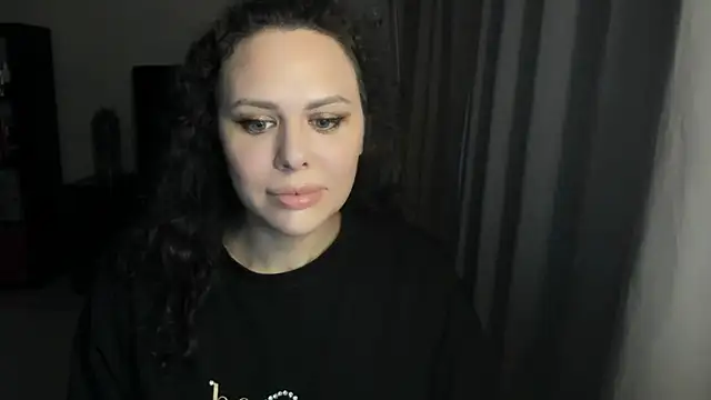 MollyCheiz online show from 06.24.26