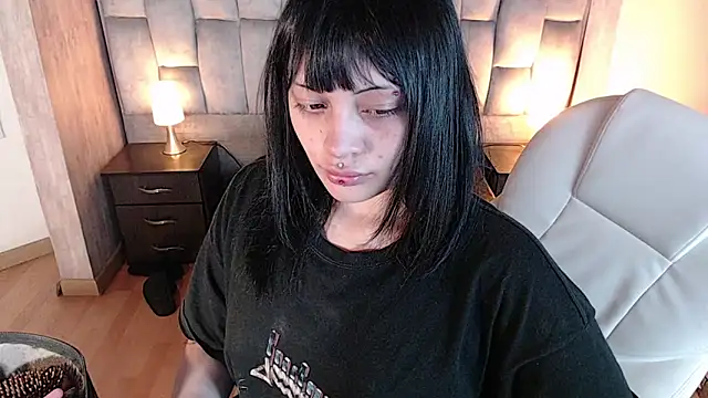 Snapshot of honney_dark chatting on 02.20.26 honney dark online show from 02.20.26