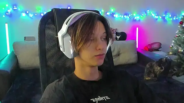 Ostin meow online show from 12.15.25