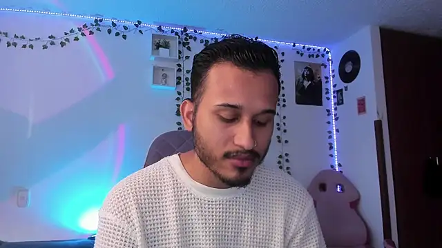 Raf brunette online show from 03.13.25