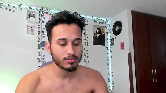 Raf brunette online show from 03.19.25