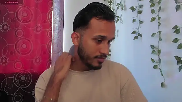 Raf brunette online show from 10.07.25