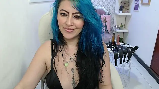 scarleth blue online show from 01.06.25