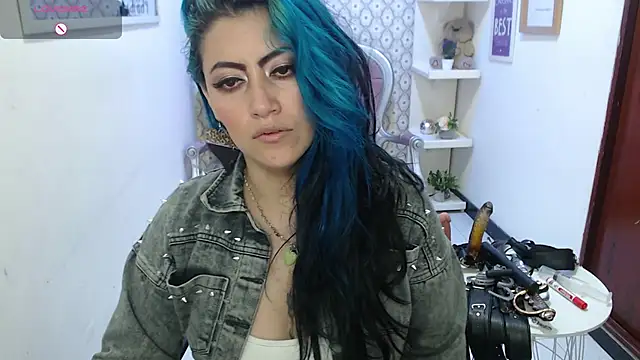 scarleth blue online show from 01.17.25