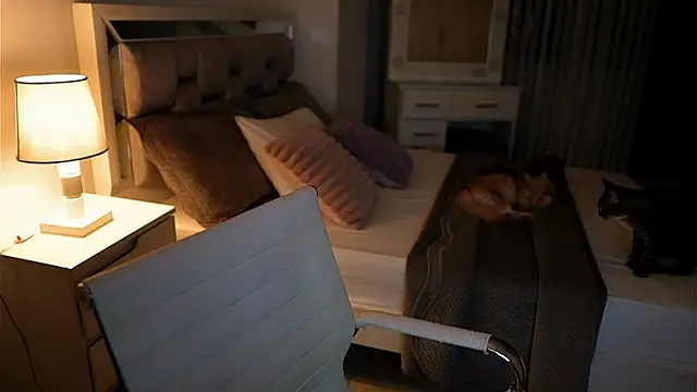 Camilaa bueno online show from 11.18.25