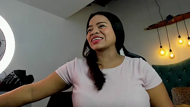 Snapshot of Any_topless chatting on 02.05.25 Any topless online show from 02.05.25