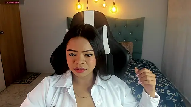 Snapshot of Any_topless chatting on 02.22.25 Any topless online show from 02.22.25