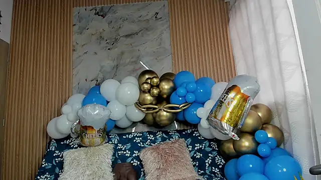 Snapshot of Any_topless chatting on 10.08.25 Any topless online show from 10.08.25