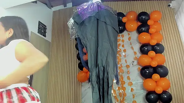 Snapshot of Any_topless chatting on 10.17.25 Any topless online show from 10.17.25