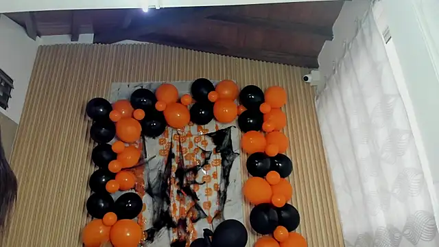 Snapshot of Any_topless chatting on 11.01.25 Any topless online show from 11.01.25