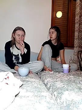 ella grays online show from 10.14.25