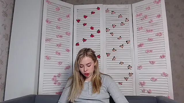 sofiaa here online show from 01.13.26