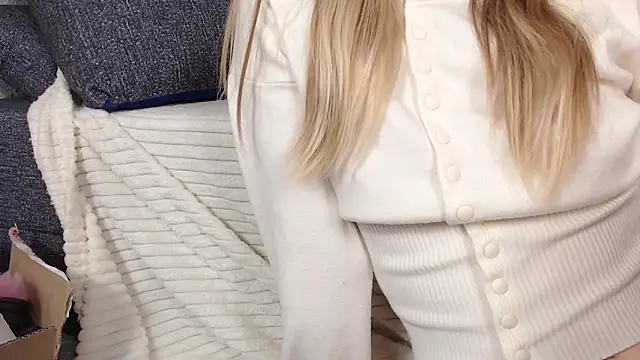 sofiaa here online show from 04.07.26