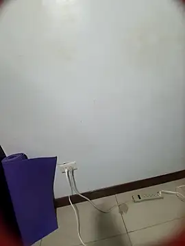 Snapshot of Katrina_The_Kitty chatting on 11.14.25 Katrina The Kitty online show from 11.14.25