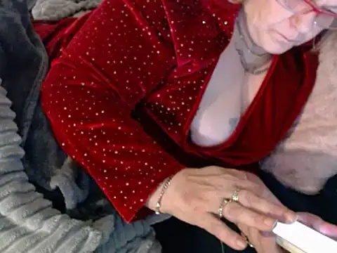 housewife shantie online show from 02.14.25