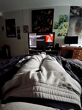 Snapshot of stev3w chatting on 10.15.25 stev3w online show from 10.15.25