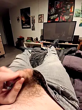 Snapshot of stev3w chatting on 10.17.25 stev3w online show from 10.17.25