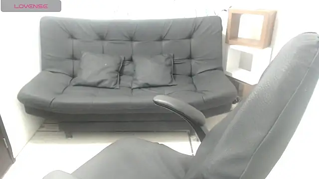 lulu 25  online show from 04.21.26