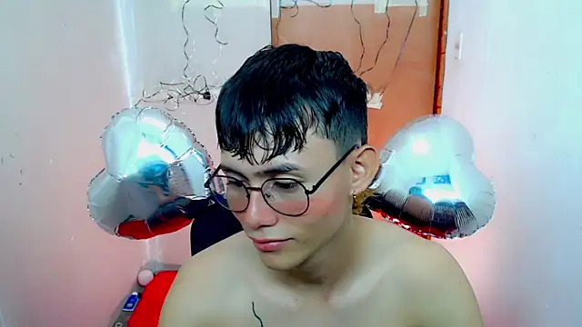 Snapshot of tanjiro_cute chatting on 10.05.25 tanjiro cute online show from 10.05.25