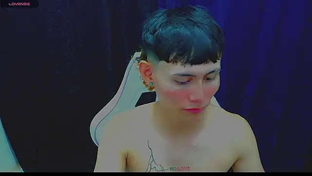 Snapshot of tanjiro_cute chatting on 10.26.25 tanjiro cute online show from 10.26.25