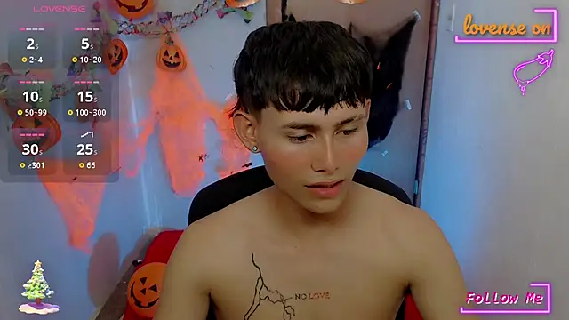 Snapshot of tanjiro_cute chatting on 11.08.25 tanjiro cute online show from 11.08.25